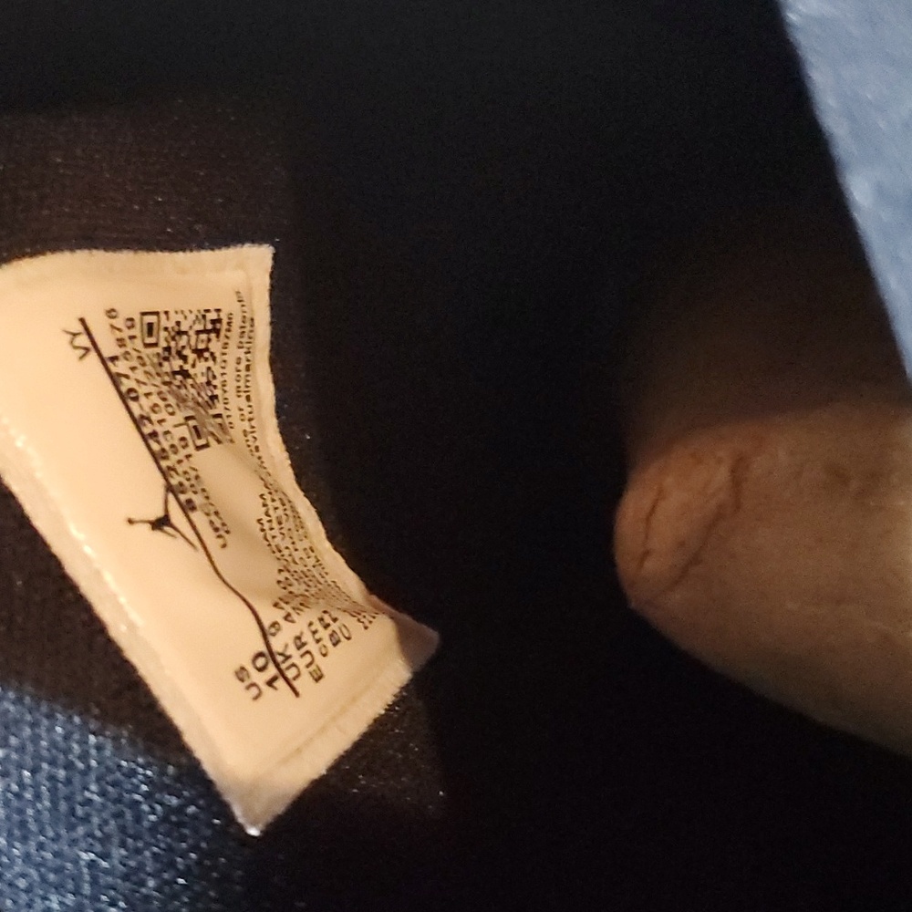 Jordan 1 yellow toe - Picture 2 of 8